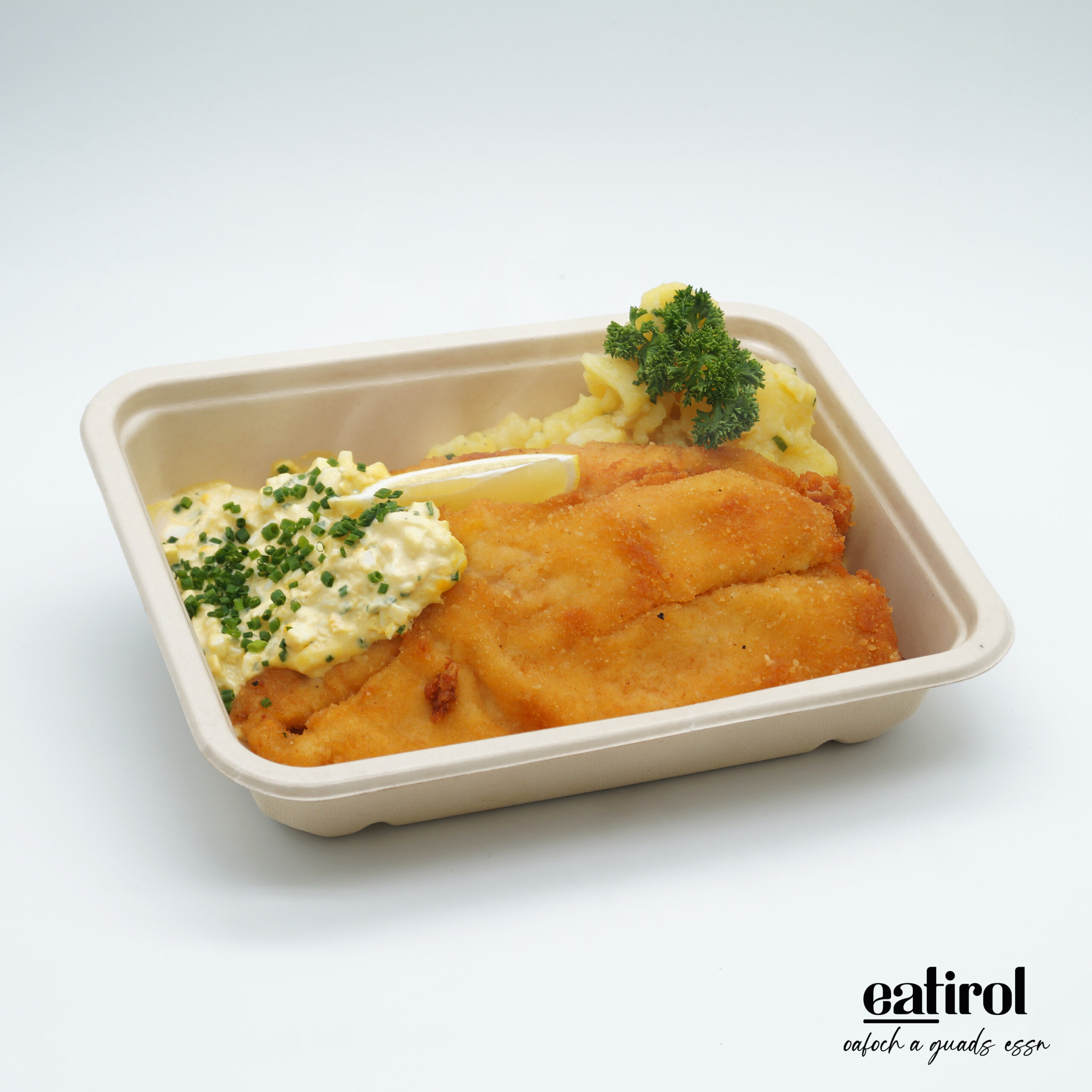 Backfisch mit Kartoffel Gurkensalat und Sauce Remoulade – Bild 1