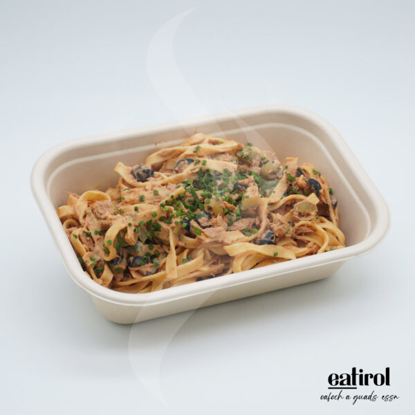 Tagliatelle mit Thunfisch und Oliven