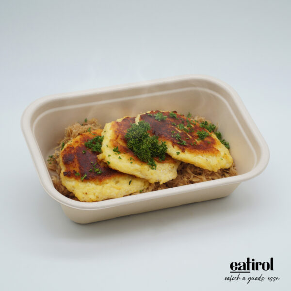 Kartoffel Topfen Braternocken mit Sauerkraut