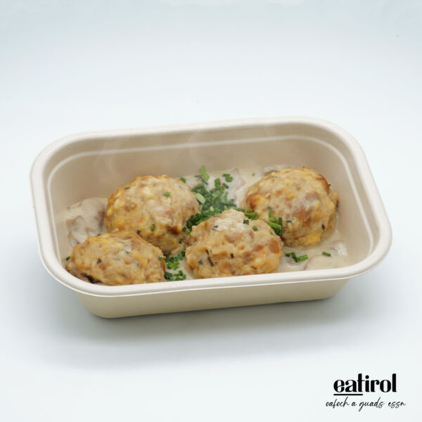 Brezen Schnittlauch Knödel in Champignon Rahm Sauce