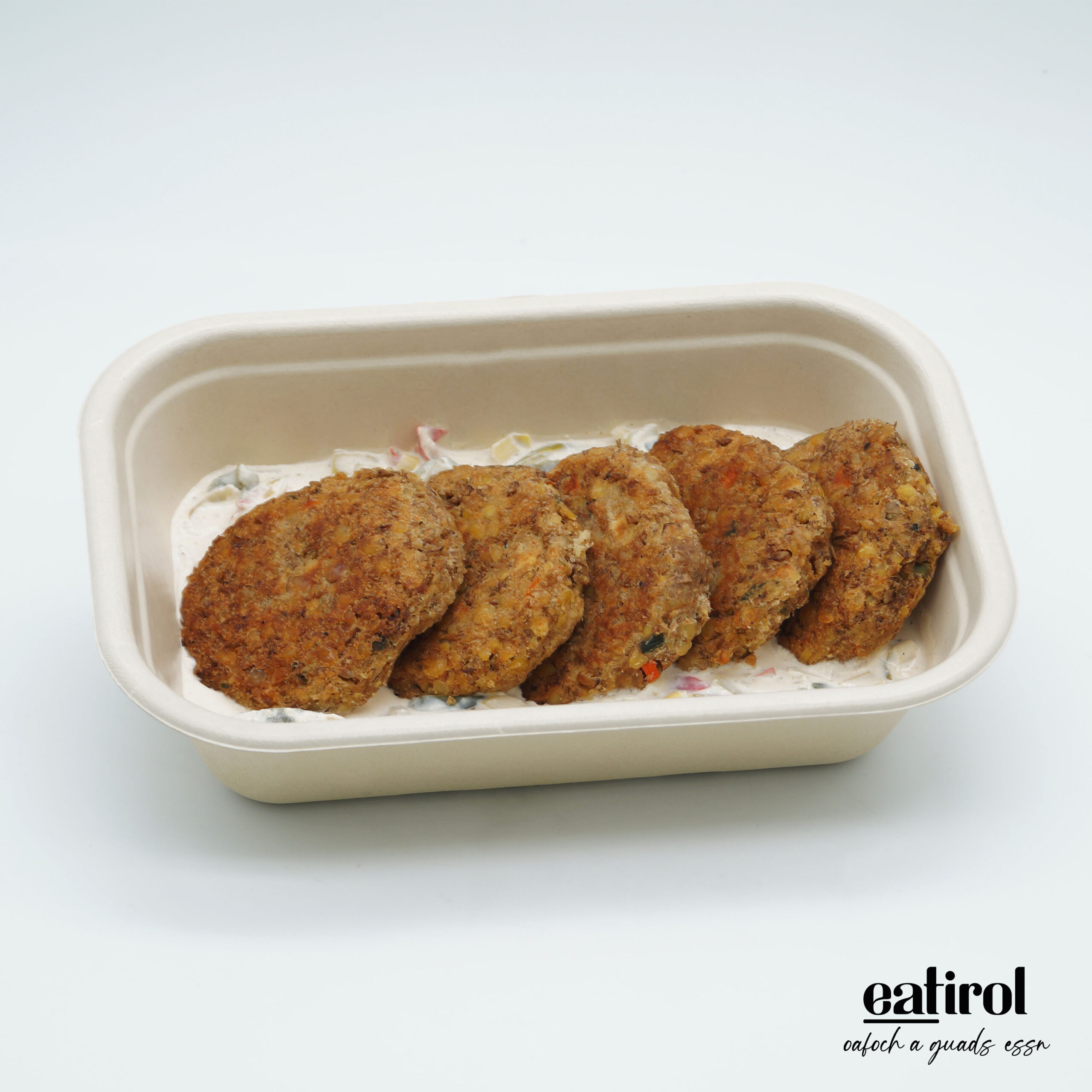 eatirol_3000x3000px_Gebackene_Linsen_Laibchen_auf_Lauch_Ragout_v02 Gebackene Linsen Laibchen auf Lauch Ragout – Bild 1