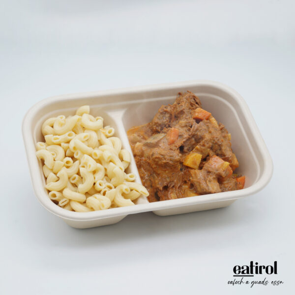 Esterházy-Rindergeschnetzeltes mit Hörnchen Nudeln